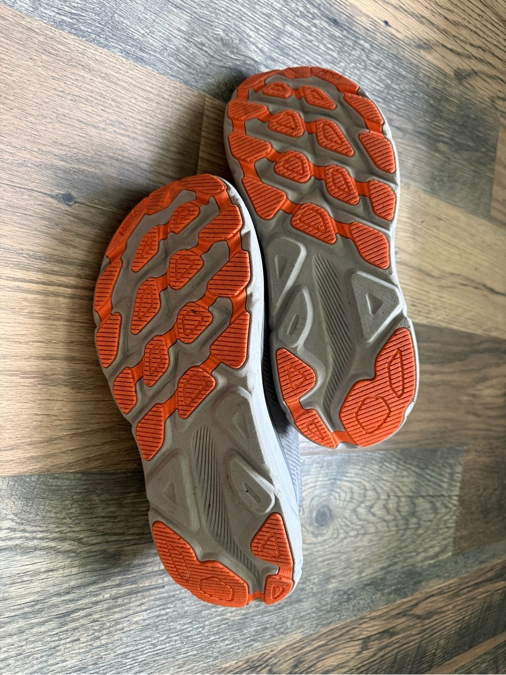 Hoka Clifton 9 Gore-Tex Running Shoe Men’s Size 12 Asphalt Grey/Gravel - Picture 7 of 10